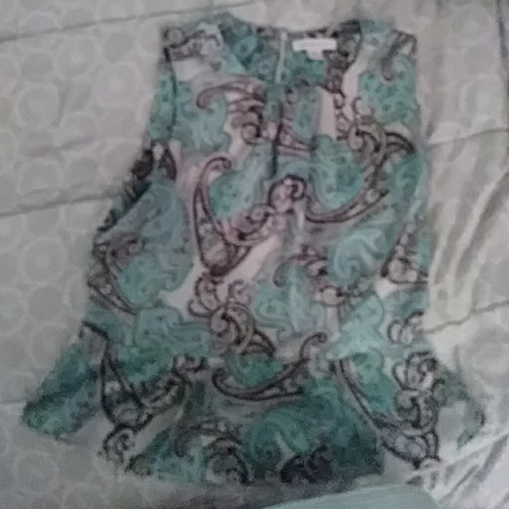 Liz Claiborne Med Sleeveless